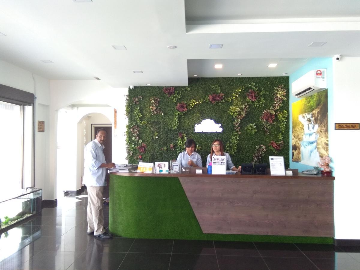 Pi Grand Hotel Sepang Exterior foto