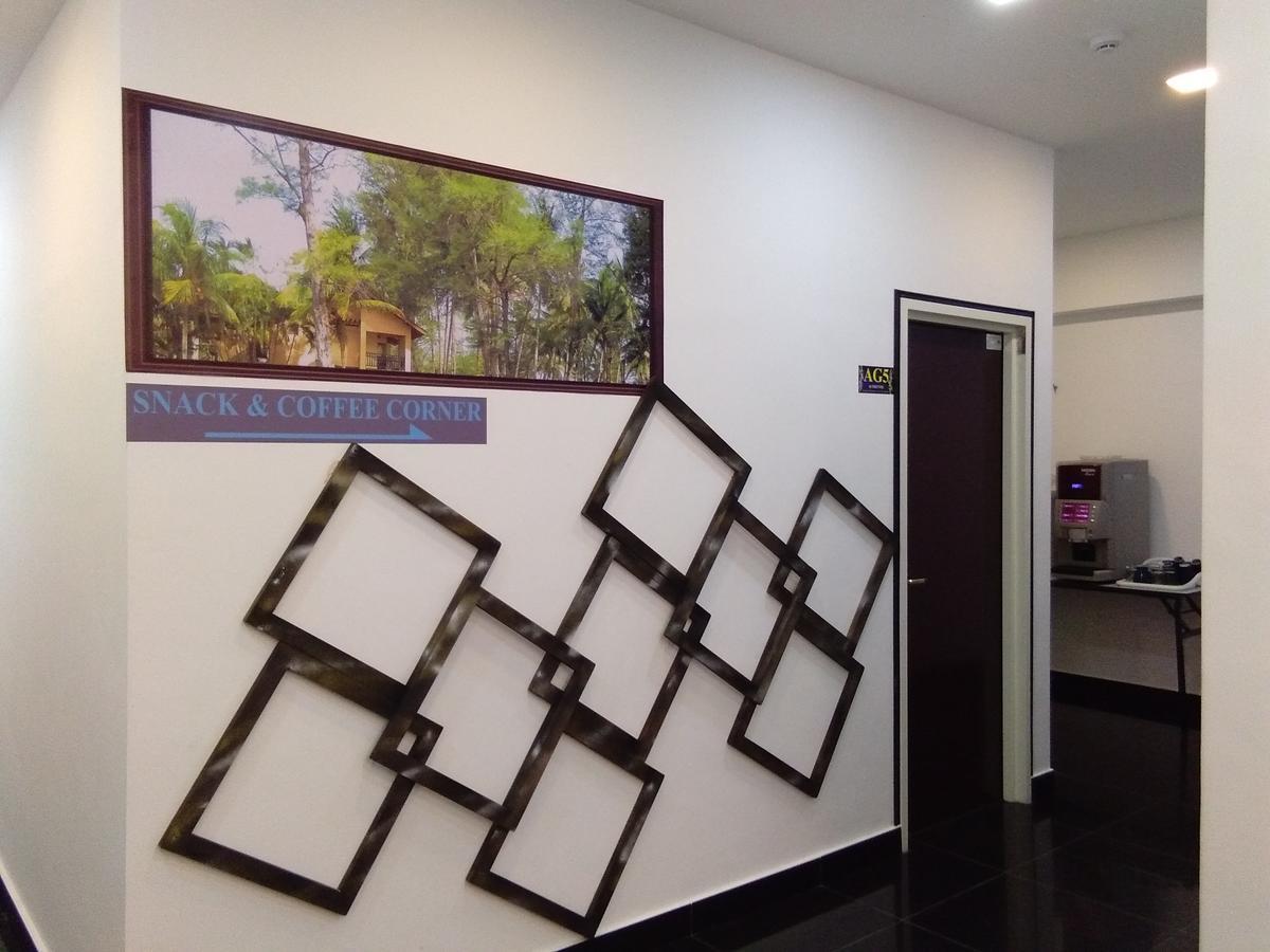 Pi Grand Hotel Sepang Exterior foto